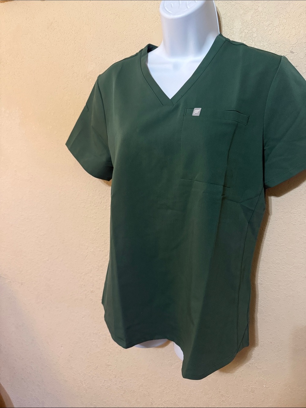Fabletics Forest Green Performance Tee - Picture 3 of 4